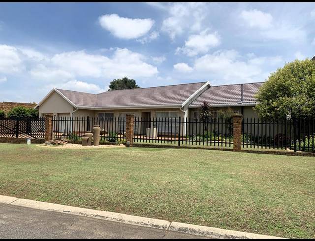 3 BEDROOM HOUSE FOR SALE IN SUNWARD PARK